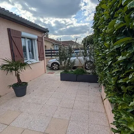 Maison Agreable Dans Lotissement Avec Jardin Mions